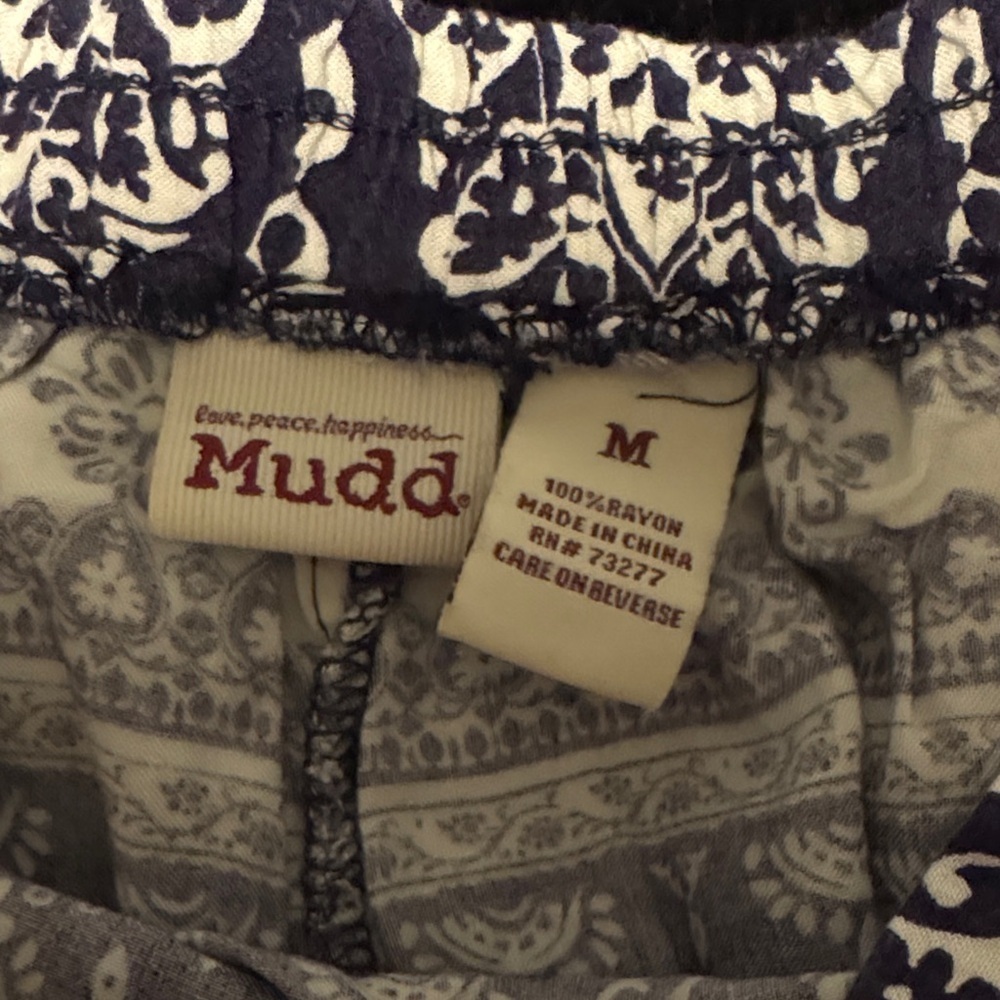 Mudd High Waist Navy and White Patterned Shorts - Picture 2 of 3